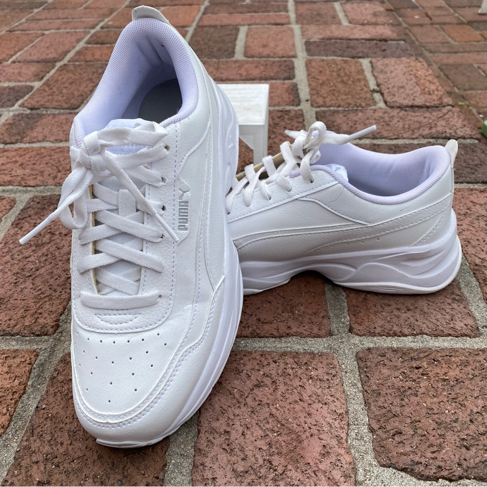 Puma size 8.5 women’s shoe - almost new
